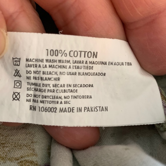 April Cornell queen duvet cover green, purple, pink floral - Picture 9 of 9